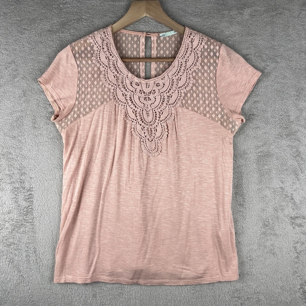 Maurices Pink Lace Shirt Women's Size Medium Short Sleeve Button Closure